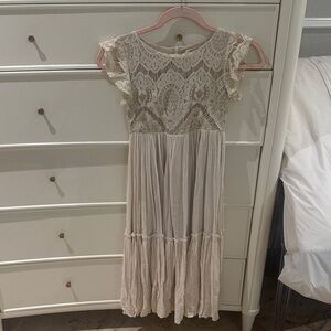 Elegant Cream Lace Maxi Dress